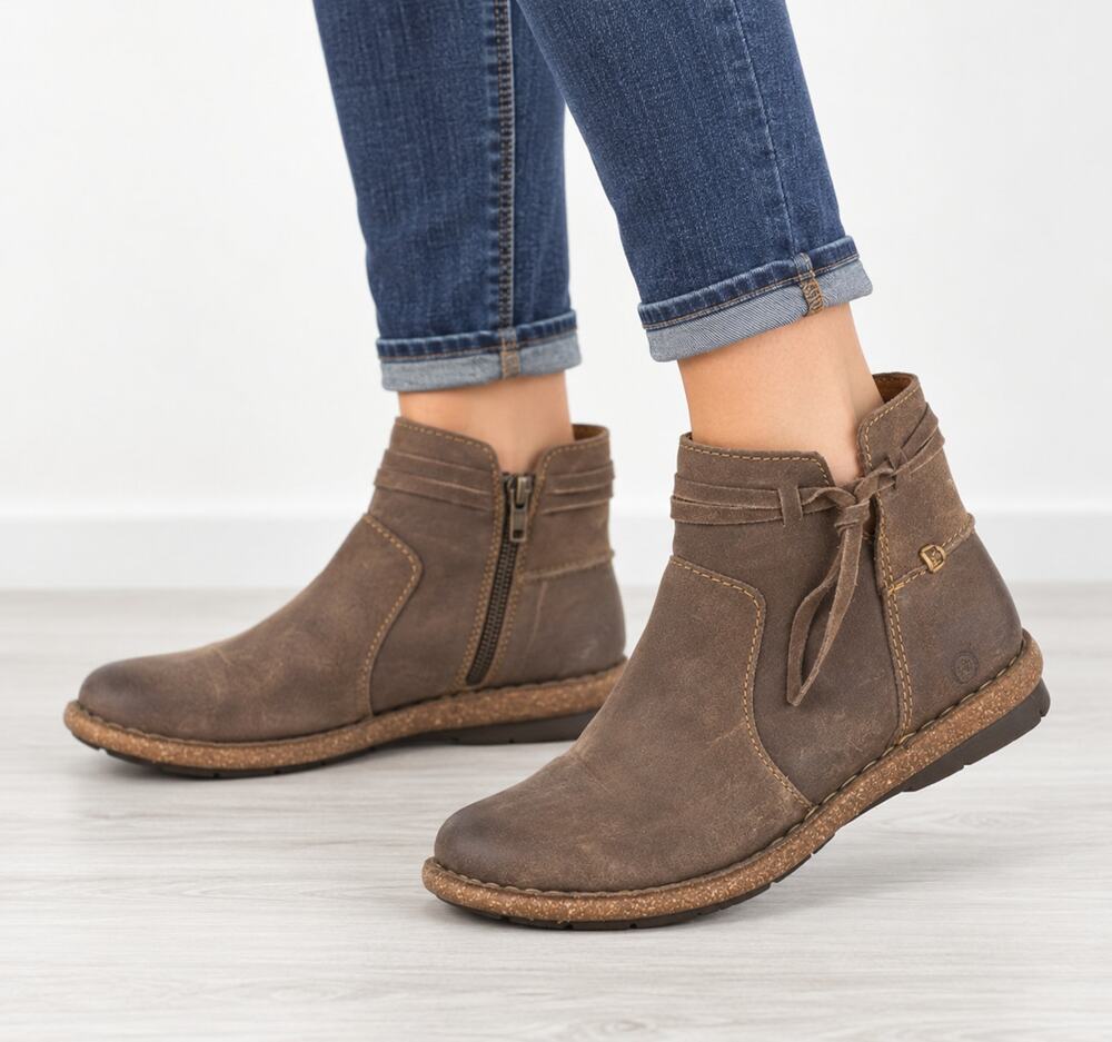 Born Wynter Comfort Ankle Bootie Brown Distressed Leather Womens Size 8 Boot